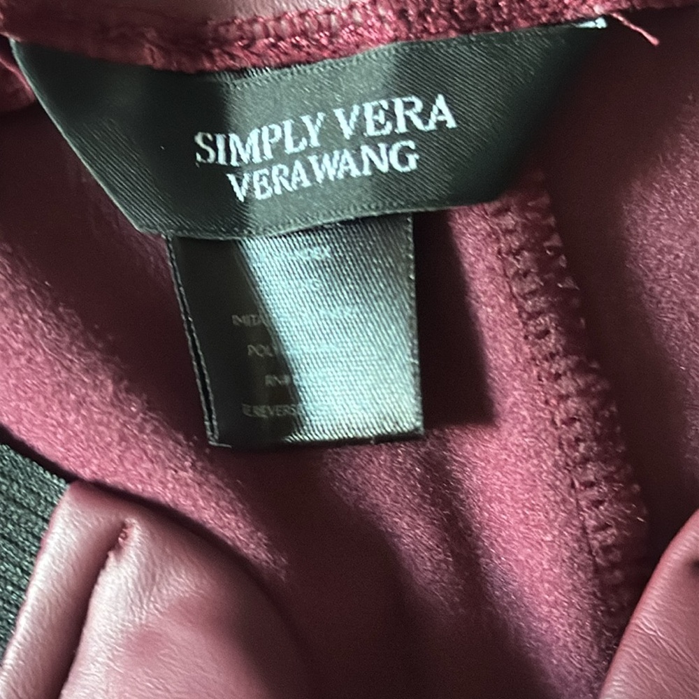 Simply Vera Vera Wang Red High-Waisted faux leather Leggings - Picture 2 of 4